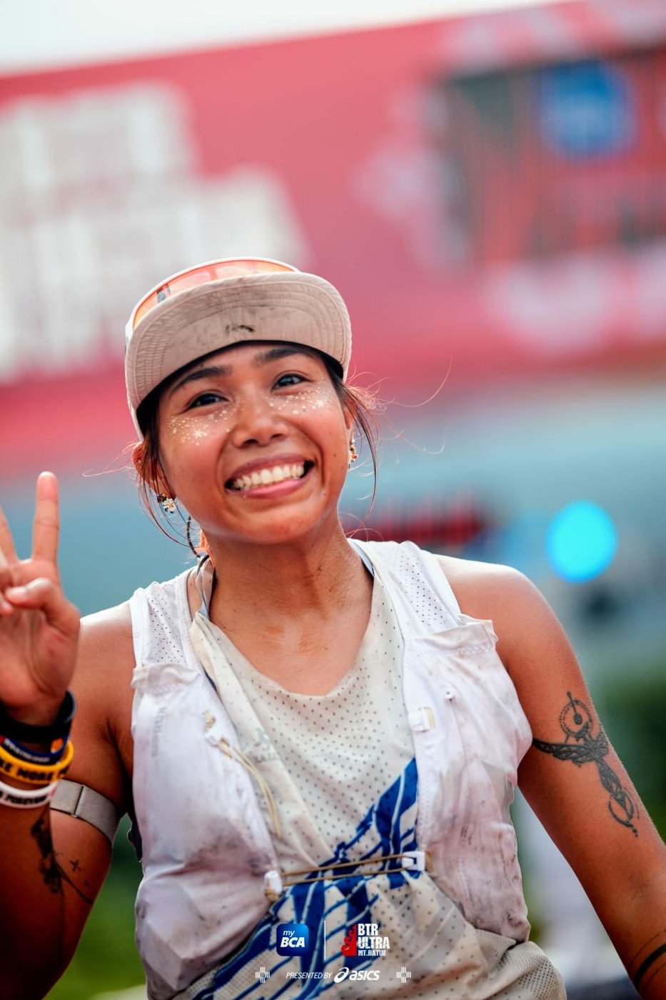 Trisha in her BATAK jersey at the start line